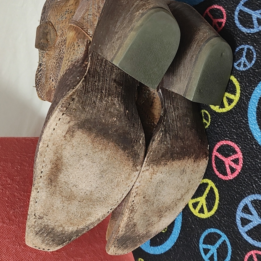Ariat Distressed Tan Leather Ankle Boots - Picture 15 of 16